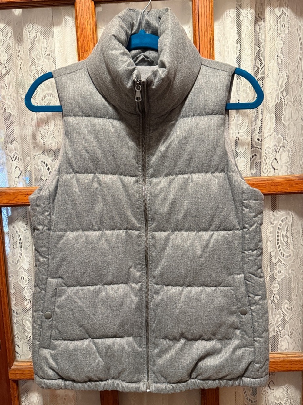 Old Navy Gray Quilted Puffer Vest